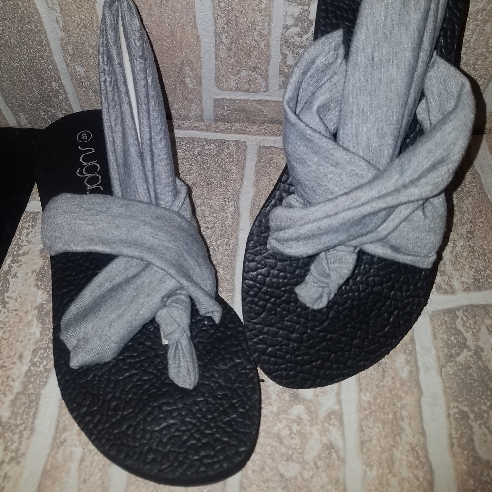 Sandal - Picture 2 of 4